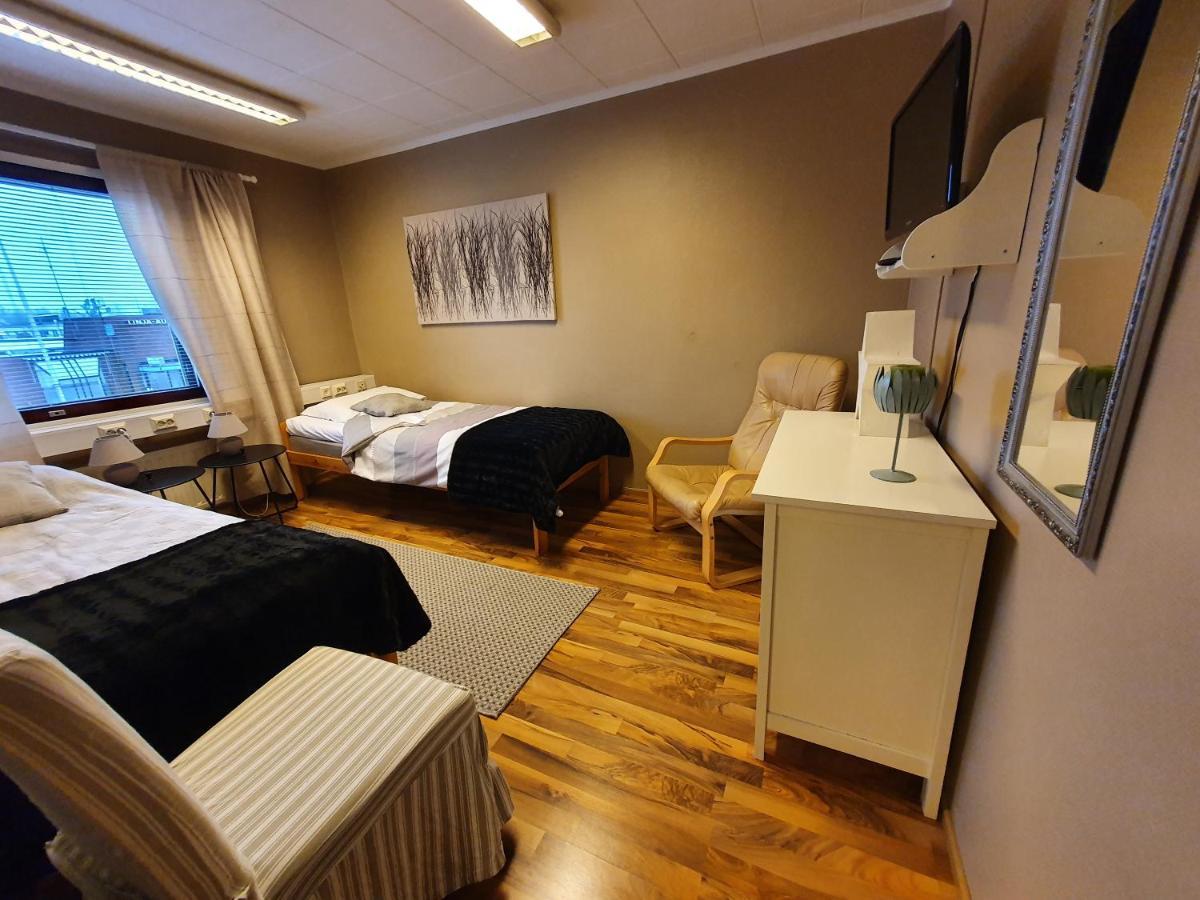 Helmin Kortteeri Hotel Kauhajoki Buitenkant foto